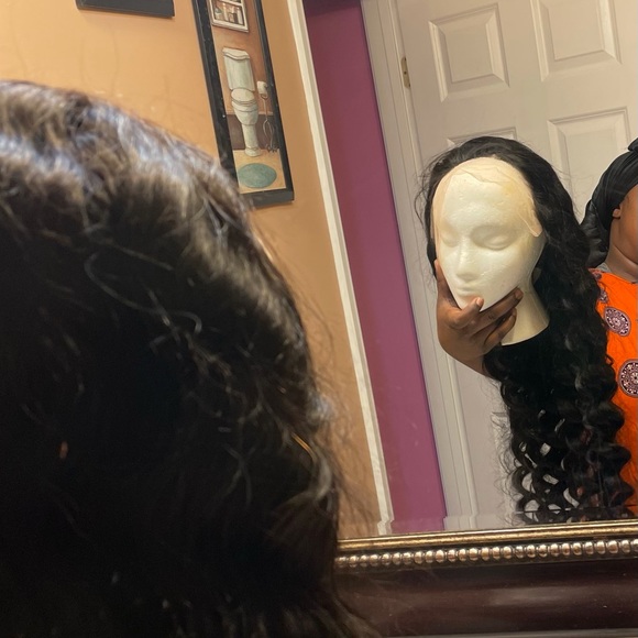 Frontal Wig - Picture 2 of 7